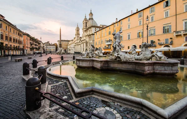 Piazza Navona adlı gündoğumu, Roma, İtalya
