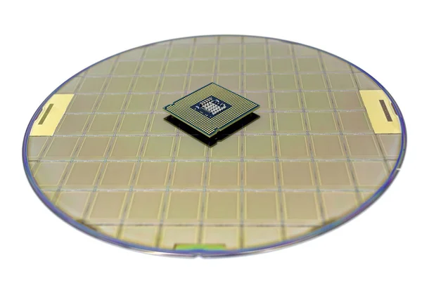 Foto de una CPU de chip de computadora puesta en oblea de silicio con microchip — Foto de Stock