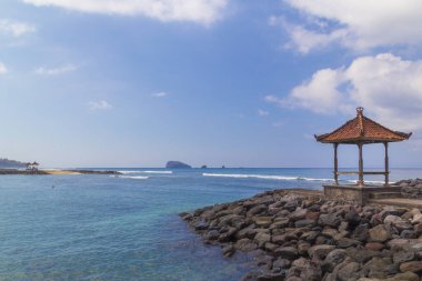 Sanur Plajı, Bali, Endonezya 'da sabah atmosferi. Güneşli bir gün..
