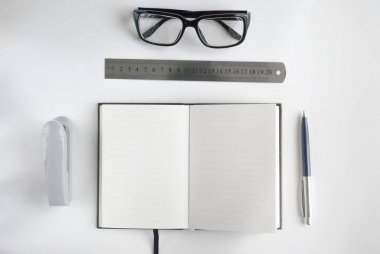 Ofis Kırtasiye ve dizüstü 