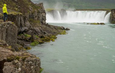 Doğal İzlanda şelale