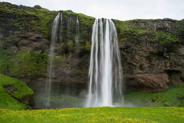 Cachoeira icelânica cênica — Fotografia de Stock