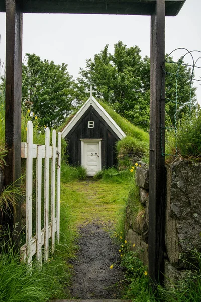 Tradiční dřevěná budova na Islandu — Stock fotografie