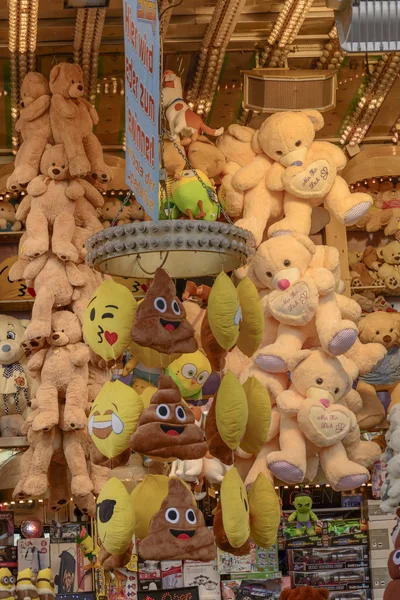 Stuck of stuffed animals at Oktoberfest, Stuttgart — Stock Photo, Image