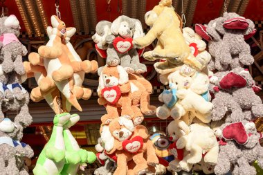 Oktoberfest, Stuttgart, doldurulmuş hayvanlar üzerinde güneş ışığı