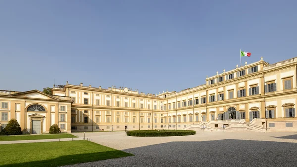 Villa Reale západní nádvoří, Monza, Itálie — Stock fotografie