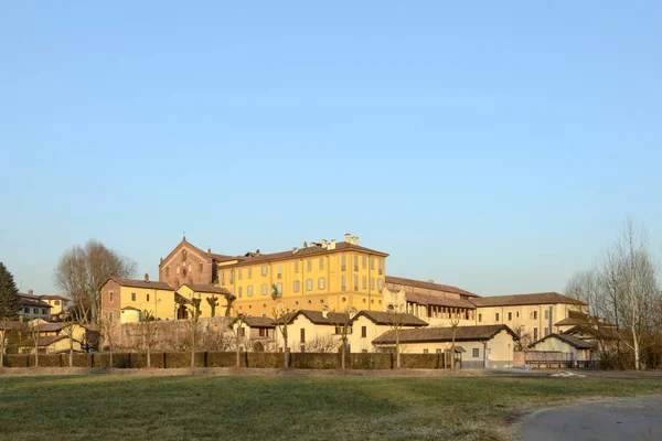 Αβαείο και το χωριό των Morimondo, Μιλάνο, Ιταλία — Φωτογραφία Αρχείου