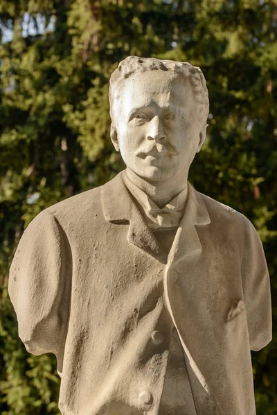 Stone man bust at Monumental Cemetery, Milan — Stock Photo, Image