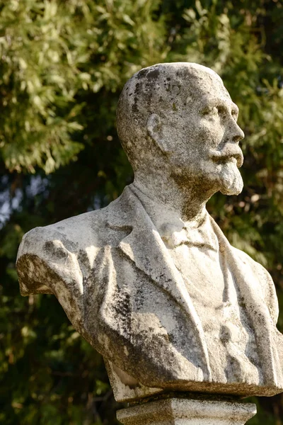 Man bust of smoothened stone  at Monumental Cemetery, Milan — Stock Photo, Image