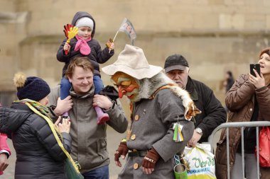 ormanlık maskesi ve seyirci karnaval geçit, Stuttgart