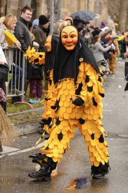 Karnaval geçit, Stuttgart, sarı maskesi