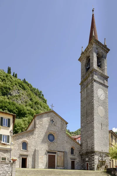 Iglesia de san Giorgio, Varenna, Italia — Foto de Stock