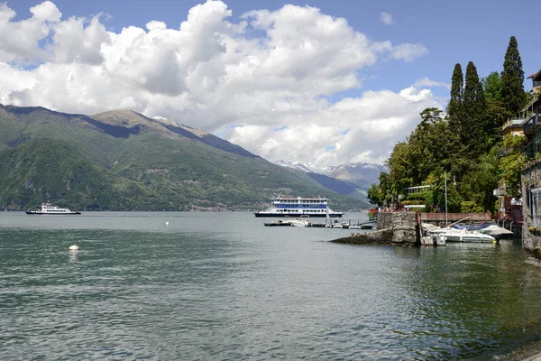 Touristic ferries at Varenna, Italy — Stock Photo, Image