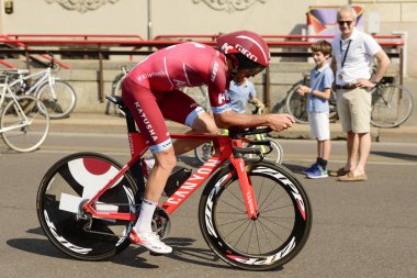 Katusha takım rakip İtalya 2017, Milan, yüksek hızda