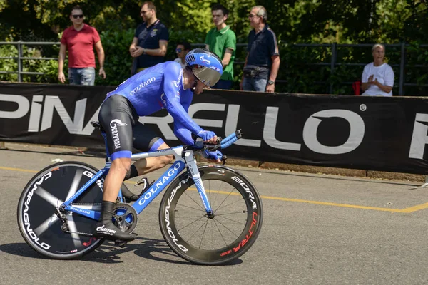 Gazprom Team competidor en traje azul en Giro 2017, Milán — Foto de Stock
