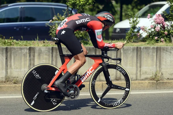 Competidor Dylan Teuns a alta velocidad en Giro 2017, Milán — Foto de Stock
