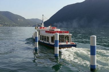 yolcu aracı Iseo Gölü Sale Marasino, İtalya