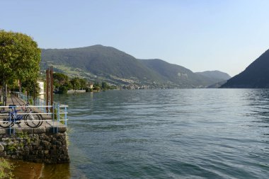 Iseo Gölü manzaraya Sale Marasino, İtalya