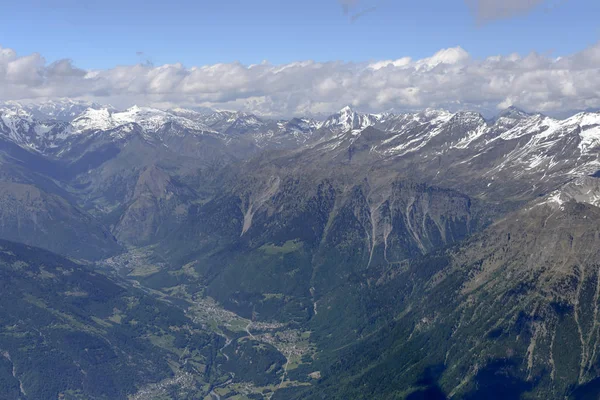 Levantina údolí antény od východu, Švýcarsko — Stock fotografie