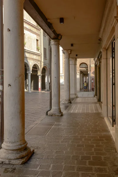 Καλυμμένους πεζοδιαδρόμους, Μάντοβα, Ιταλία — Φωτογραφία Αρχείου