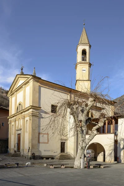 Côté église, Chiesa à Valmalenco, Italie — Photo