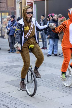 Tek tekerlekli sirk bisikletine raider karnaval geçit, Stuttgart