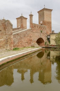 parlak ışıkta Comacchio, Ferrara, İtalya vurdu, eski anıtsal 