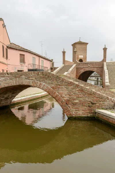 Verkürzung Der Antiken Monumentalen Barockbrücken Borgo Und Trepponti Aufgenommen Hellem — Stockfoto