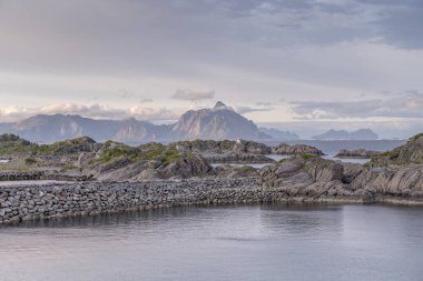 Harbor Dışı Lezbiyen ve Vagakallen Tepesi, Stamsund, Lofoten