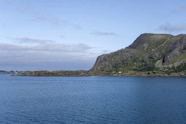 Ada kayalık sahillerinde, Atloyna 'da, Norveç' te...