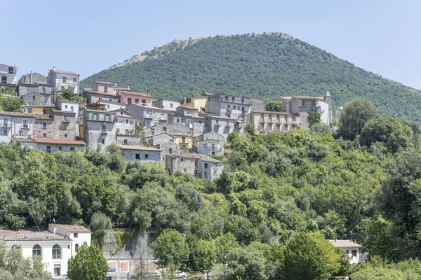 Alte häuser aus wald, viggianello, italien — Stockfoto