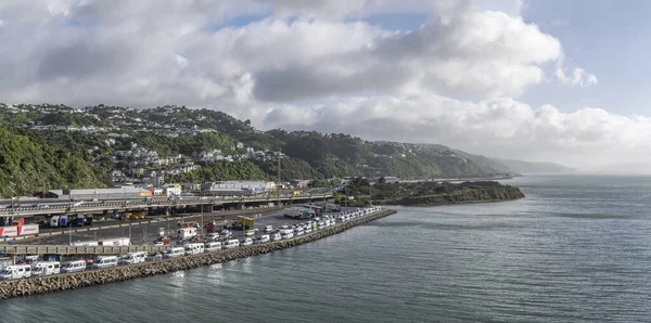 Wellington New Zealand November 2019 Cityscape Vehicles Queing Board Ferry — ストック写真