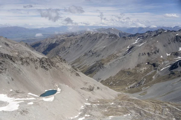 Aerial Glider Barren Gladstone Stream Valley Little Mountain Lake Shot — Stock Photo, Image