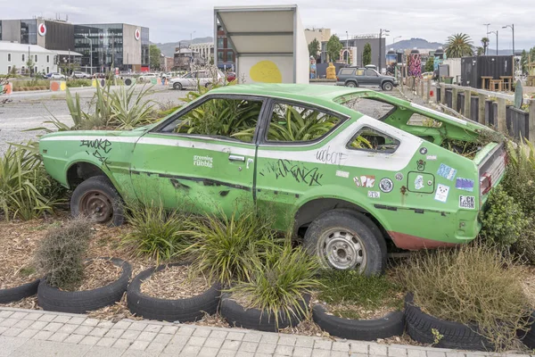 Christchurch New Zealand December 2019 Cityscape Vegetation Subsuming Forsaken Car — Stock Photo, Image