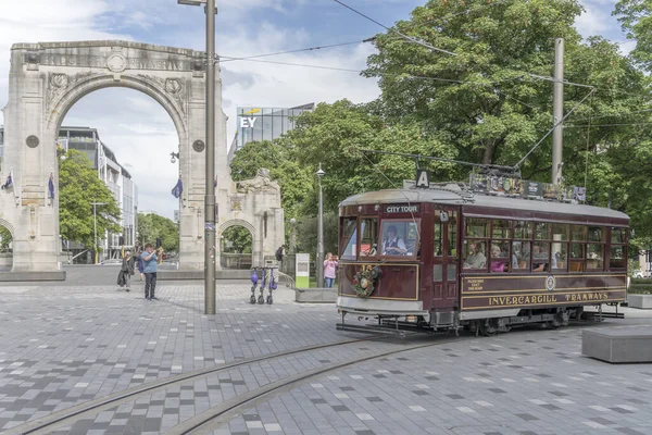 Christchurch New Zealand December 2019 Cityscape Tramway Bending Monumental Remebrance — стоковое фото