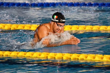 Milan, İtalya - 10 Şubat 2017: Luca Pizzini yüzücü 7 Trofeo citta di Milano Yüzme Yarışması sırasında.