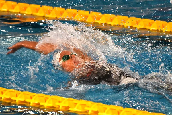 MILAN, ITALY - March 10, 2017: Federica Pellegrini swimmer wins 200mt backstroke final during 7th Trofeo citta di Milano swimming competition. — Stock Photo, Image