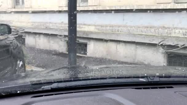 Tiempo: granizo tormenta del parabrisas del coche Clip De Vídeo