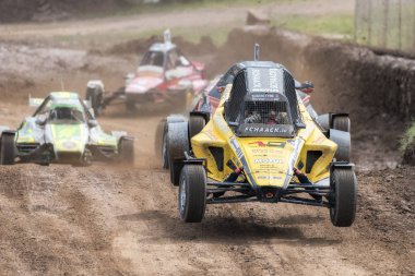 Maggiora, İtalya - 10 Eylül 2017: FIA Avrupa Autocross Şampiyonası ve İtalyan Şampiyonası balta