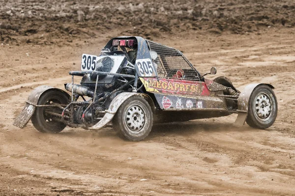 Maggiora, İtalya - 10 Eylül 2017: FIA Avrupa Autocross Şampiyonası ve İtalyan Şampiyonası balta