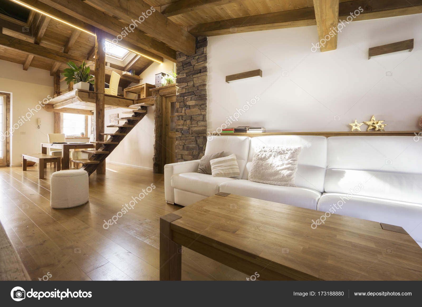 moderne wohnung weiss holz, moderne wohnung in holz chalet-stil — stockfoto © ilfede #173188880, Design ideen