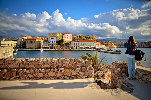 Crete, Greece, colorful hauses and girl — Stock Photo, Image