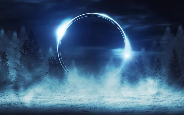 Geceleri karanlık kış ormanları. Kar, sis, ay ışığı. Ortadaki neon figür