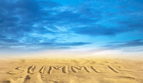 Heldere Blauwe Lucht Met Wolken Tegen Horizon Aan Eindeloze Oceaan — Stockfoto