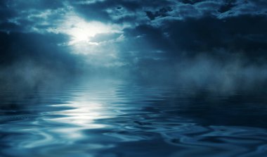 Dolunayın suyun üzerindeki yansıması. Karanlık, dramatik bir geçmiş. Ay ışığı, duman ve sis