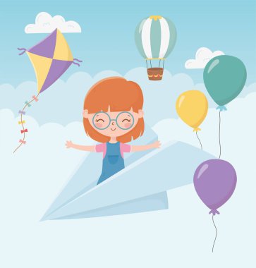 Mutlu çocuklar günü. Kağıt uçakla uçan kız gülümse.