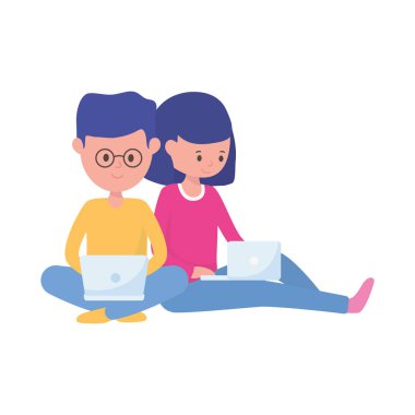 Bilgisayarlı kız ve erkek öğrenciler internetten öğreniyor.