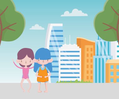 Mutlu çocuklar günü. Şehirde gülümseyen küçük kızlar.