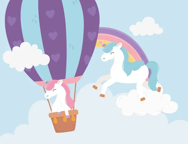 Unicorn terbang balon udara dan awan Awan langit Mimpi ajaib kartun lucu - Stok Vektor