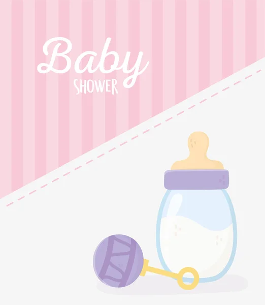 Chuveiro de bebê, brinquedo chocalho e listras de garrafa de leite cartão de celebração rosa —  Vetores de Stock